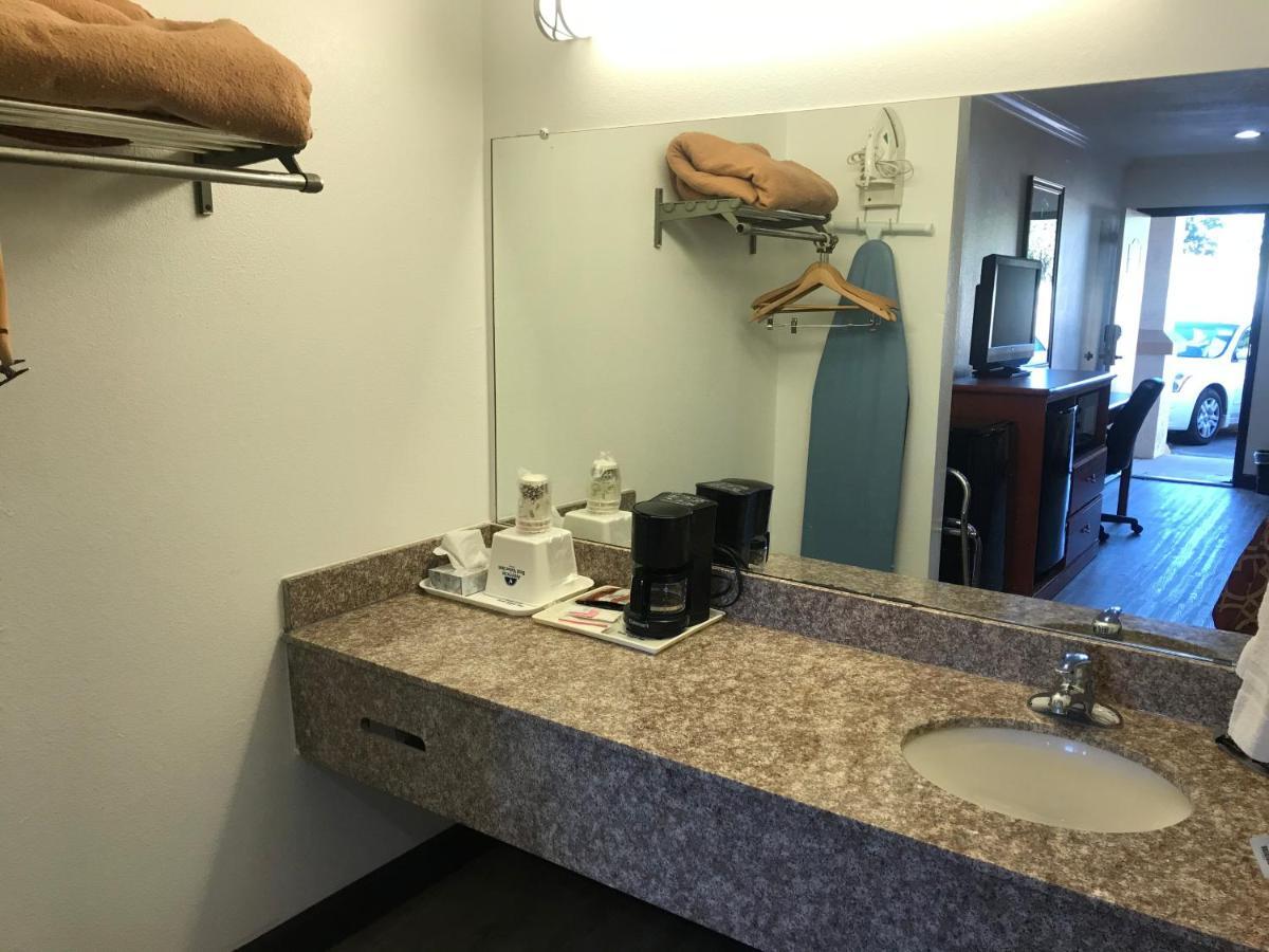 Americas Best Value Inn Bowie Εξωτερικό φωτογραφία